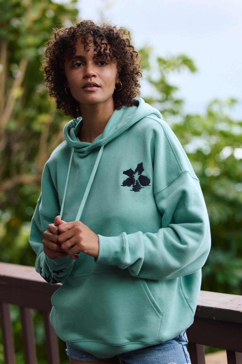 Women's Hoodies & Sweaters