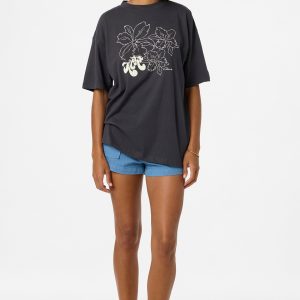 Ariah Hawaii Oversized Tee