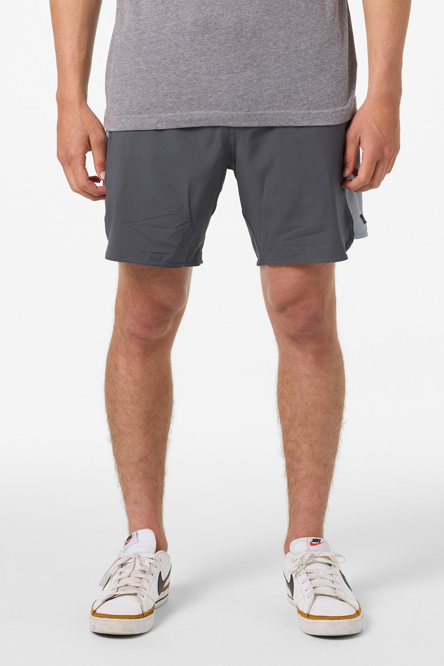 Perform Light Tech Panel Lined Elastic Waist 17 Hybrid Shorts - Image 2