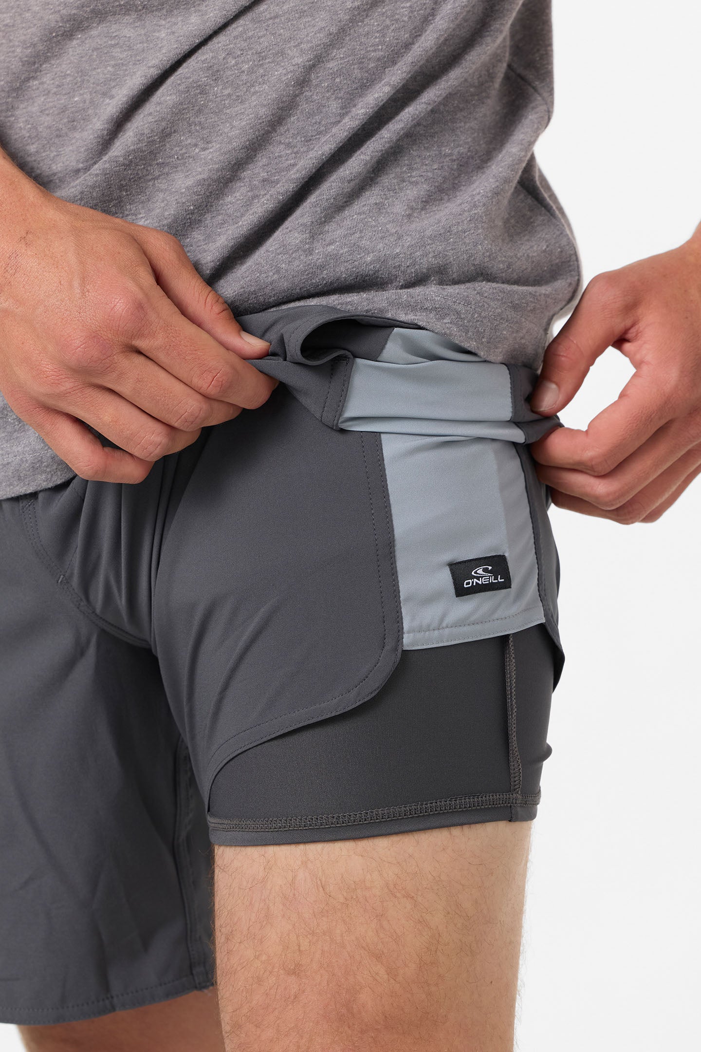 Perform Light Tech Panel Lined Elastic Waist 17 Hybrid Shorts - Image 5